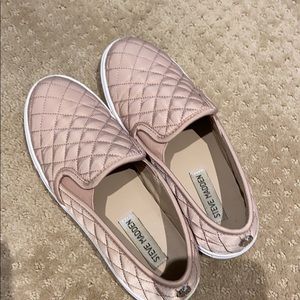 Like new Steve Madden blush pink slip on shoes.